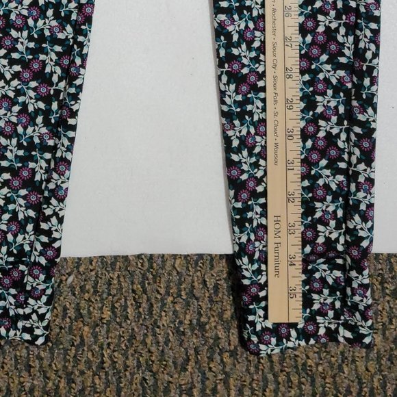 GORGEOUS Bethany Mota Black Floral Leggings Size Medium - Picture 9 of 10
